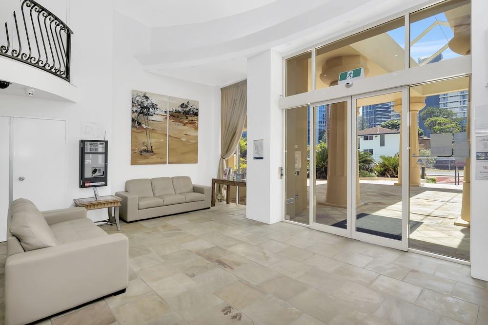 Palazzo Colonnades Aparthotel Гоулд Коуст Екстериор снимка