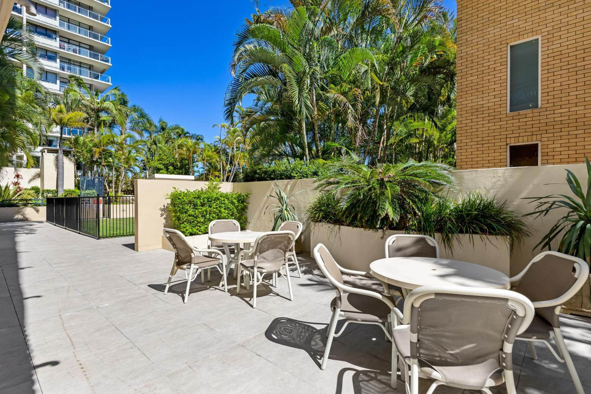 Palazzo Colonnades Aparthotel Гоулд Коуст Екстериор снимка