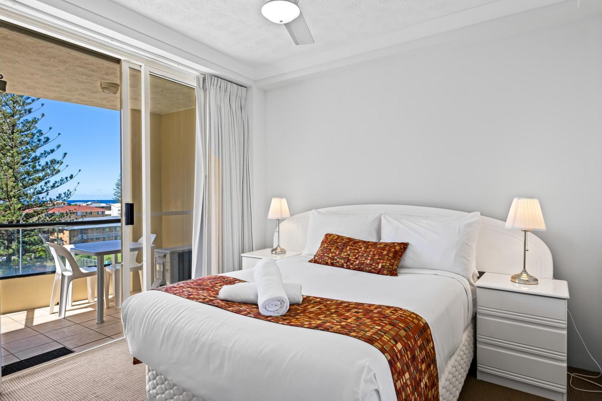 Palazzo Colonnades Aparthotel Гоулд Коуст Екстериор снимка
